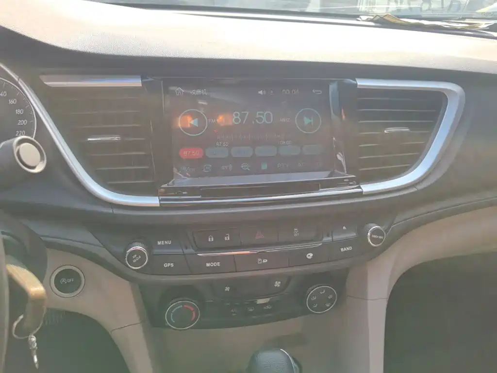 Buick Excelle — миниатюра 13