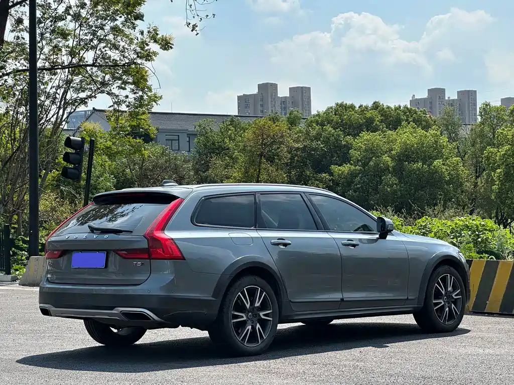 Volvo V90 — миниатюра 7