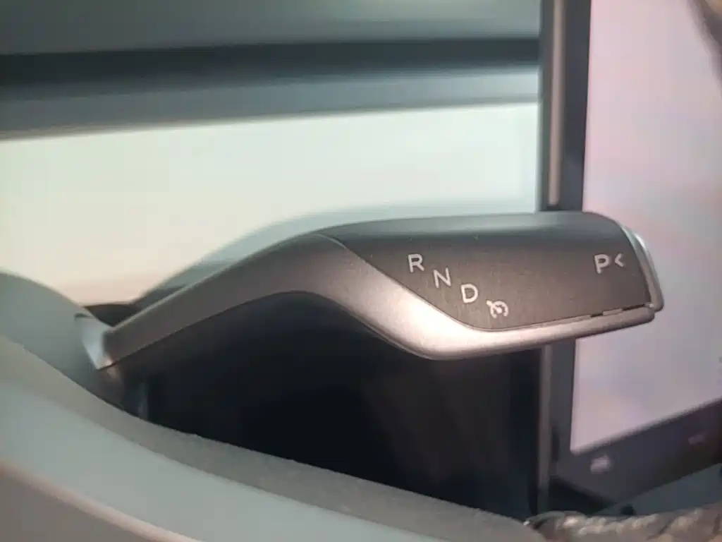 Tesla Model 3 — миниатюра 14
