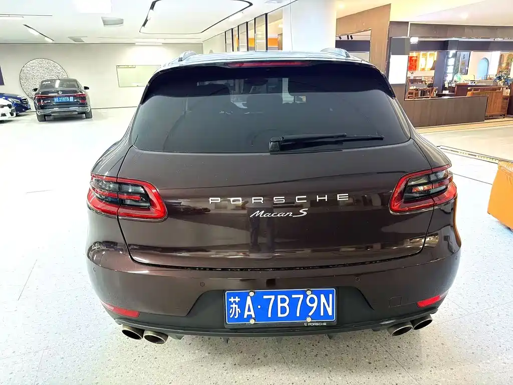Porsche Macan — миниатюра 5