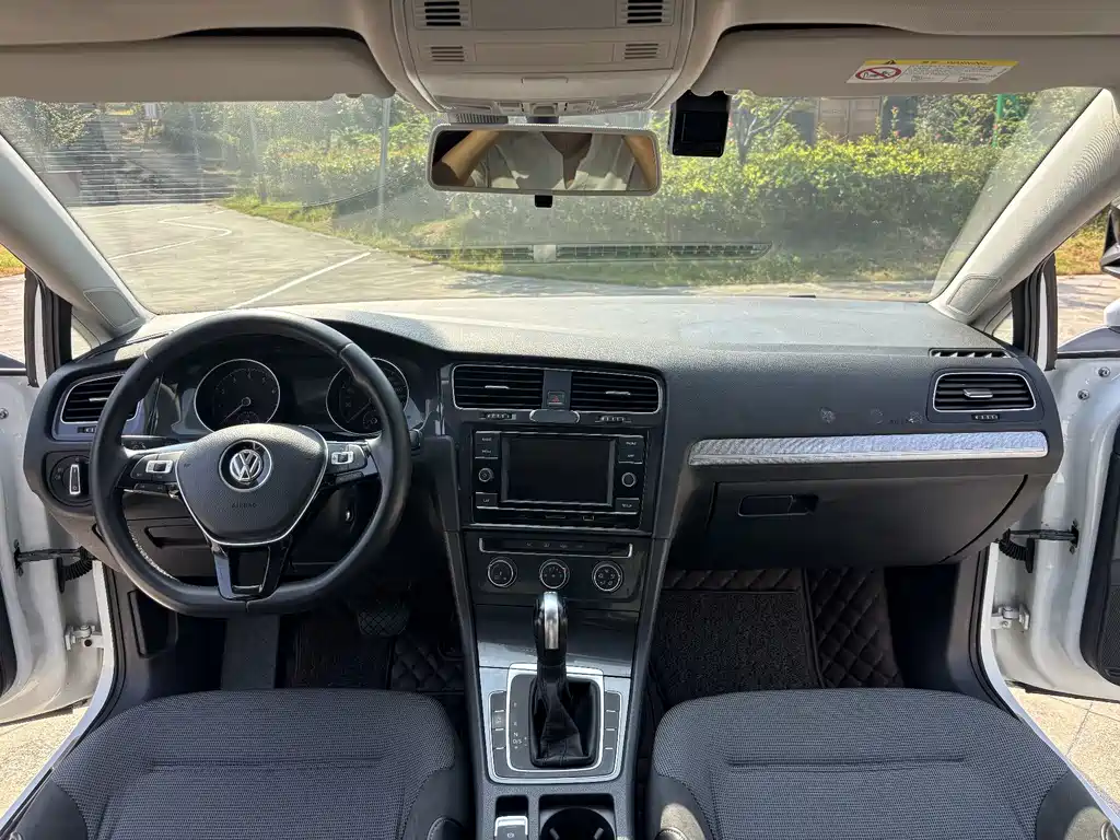 Volkswagen Golf — миниатюра 6