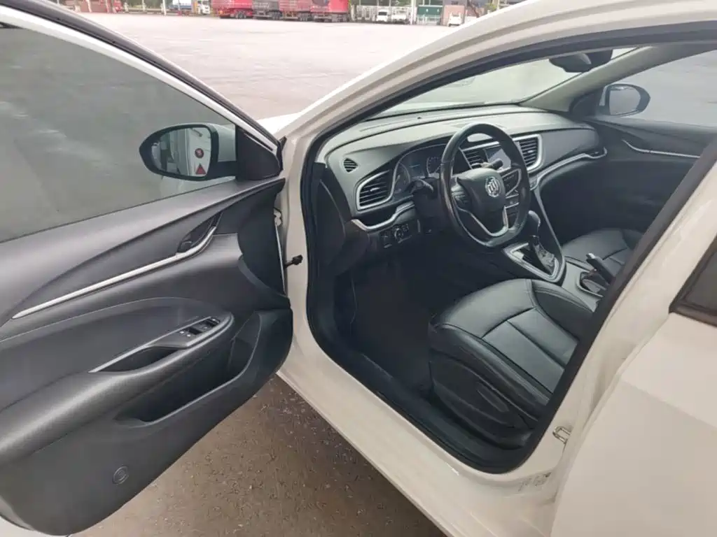 Buick Excelle — миниатюра 15