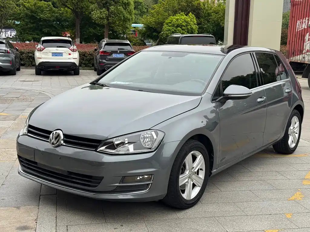 Купить Volkswagen Golf