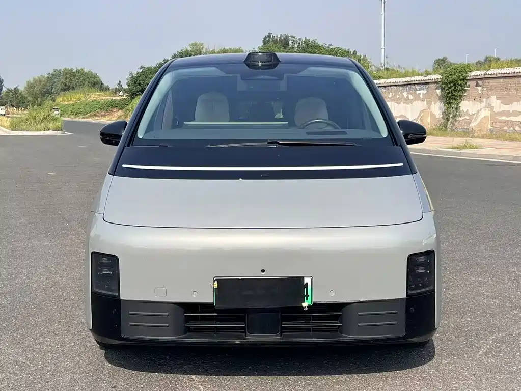 Li Auto Li MEGA — миниатюра 2