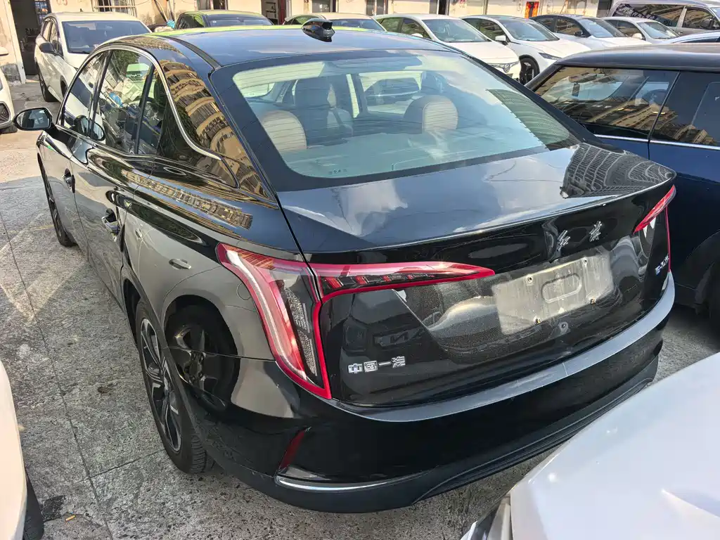 Hongqi Hongqi E-QM5 — миниатюра 6