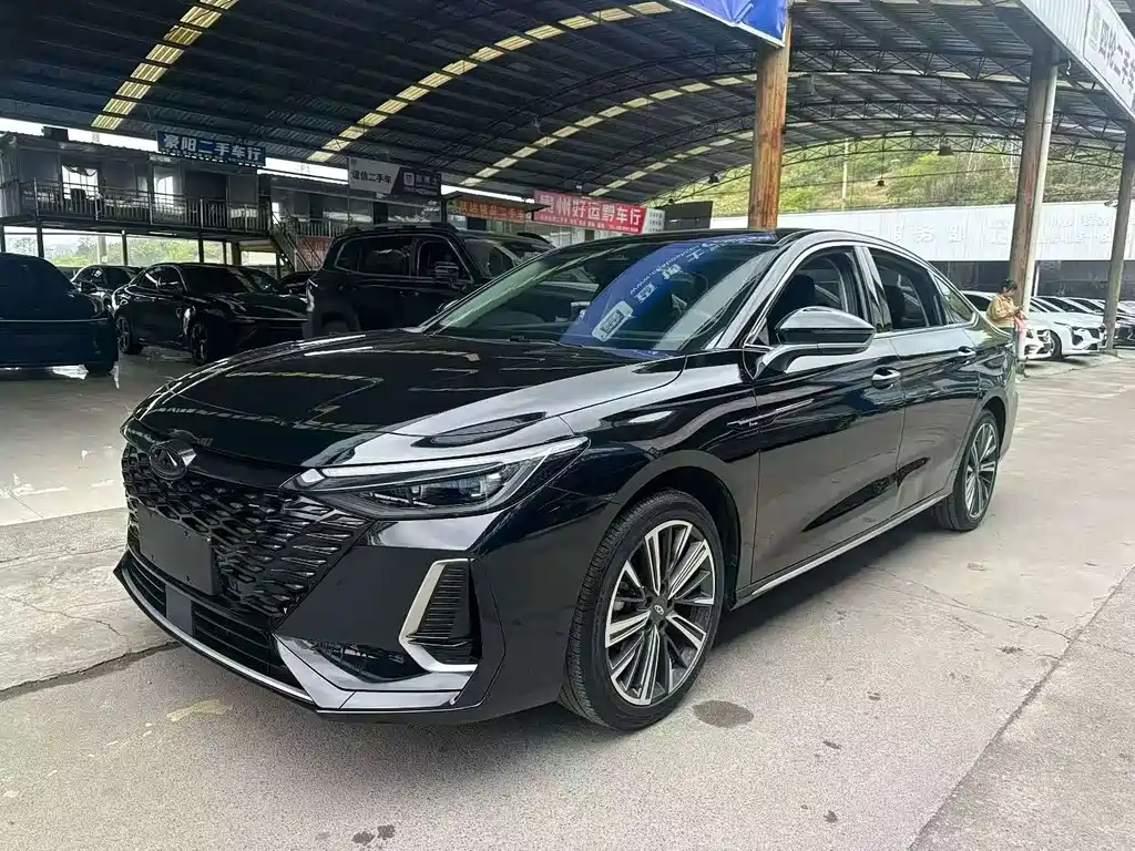 Chery Arrizo 8