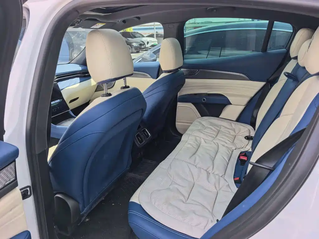 Maserati Grecale — миниатюра 8