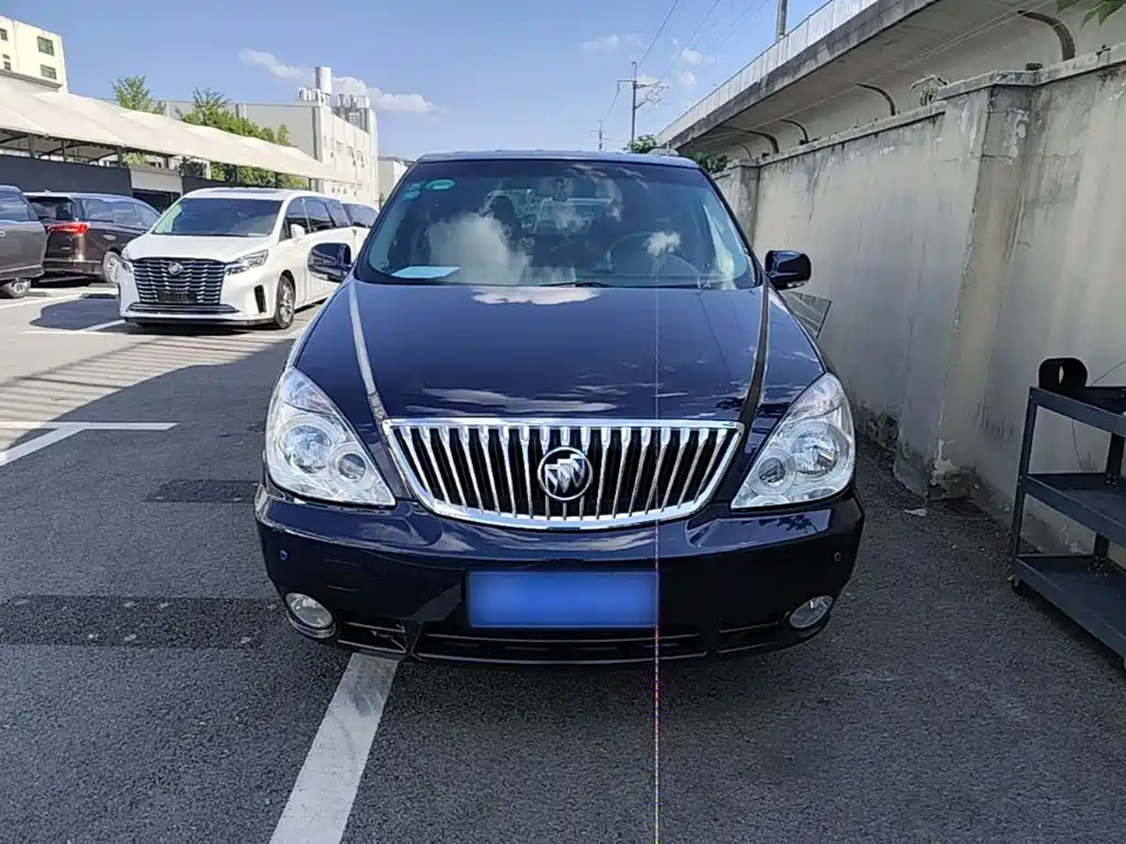 Buick GL8 — миниатюра 3