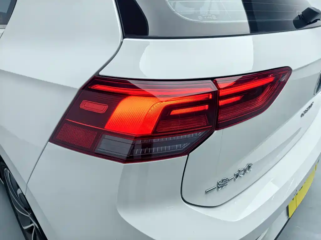 Volkswagen Golf — миниатюра 12