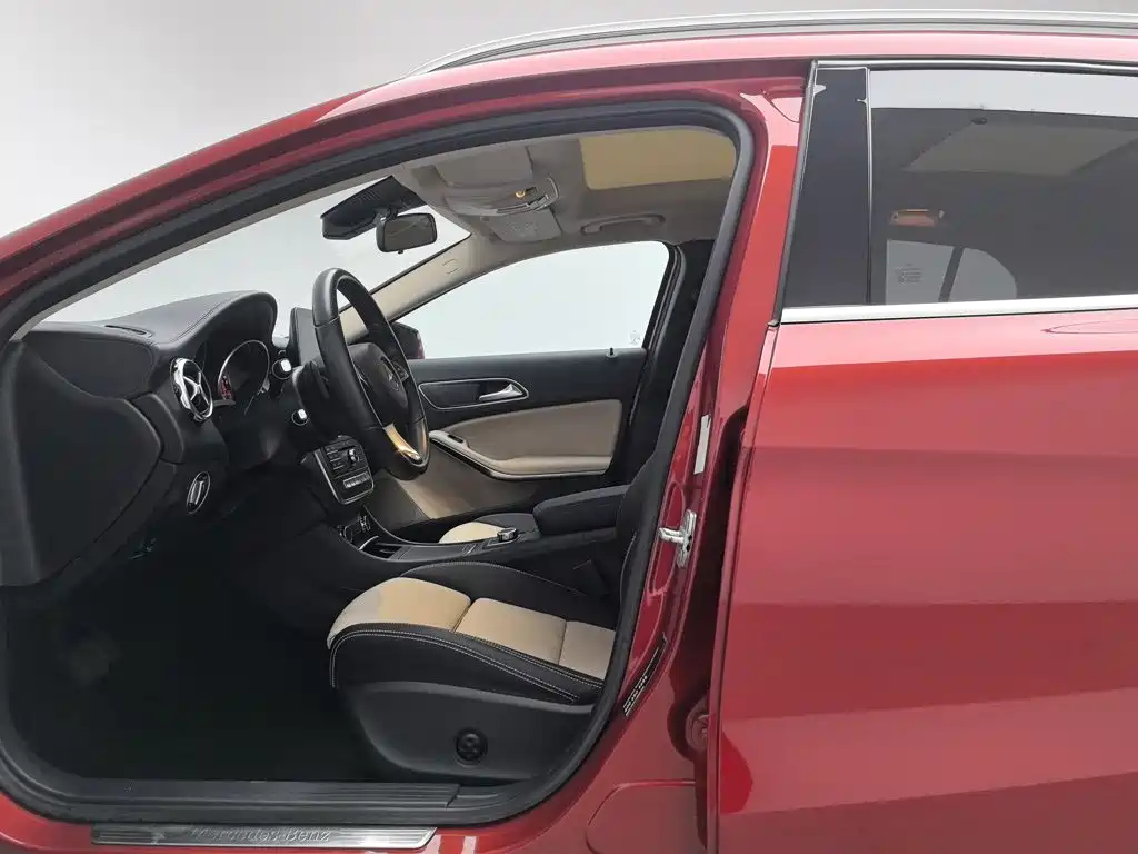Mercedes-Benz GLA — миниатюра 10