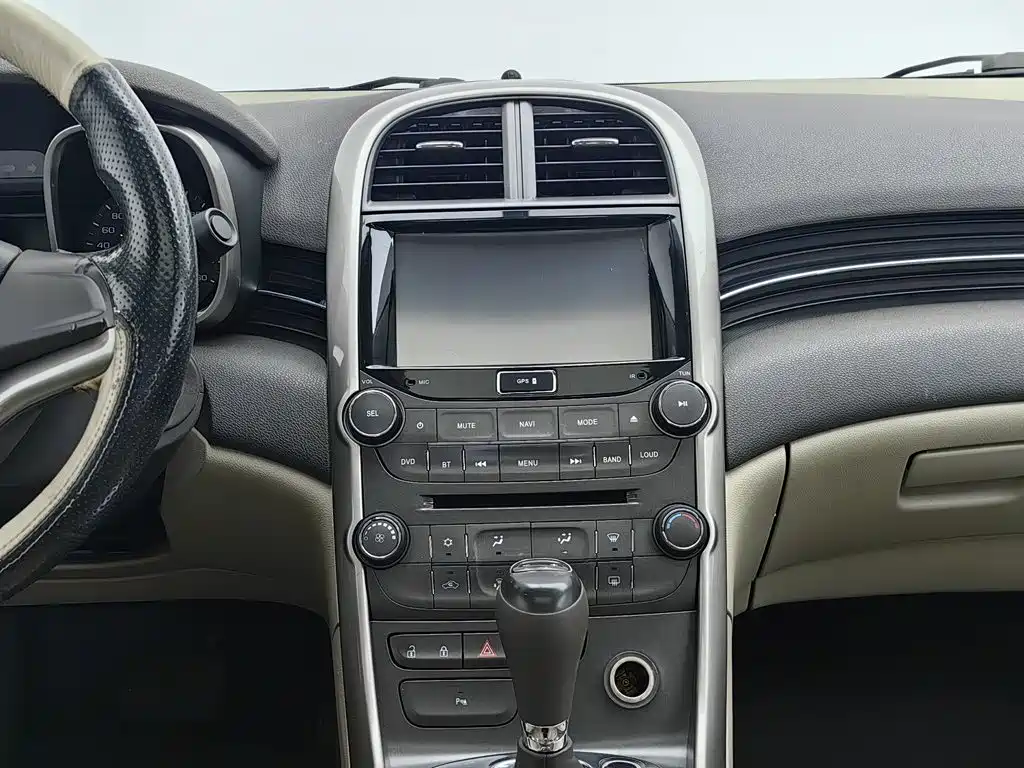 Chevrolet Malibu — миниатюра 12