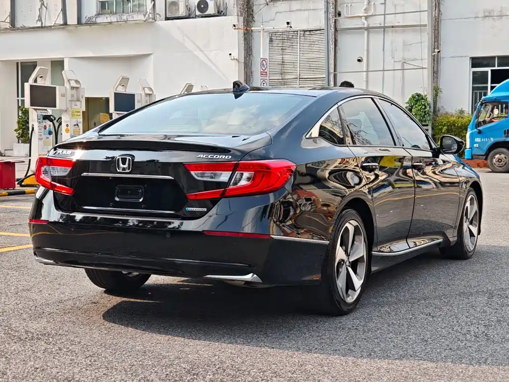 Honda Accord — миниатюра 5