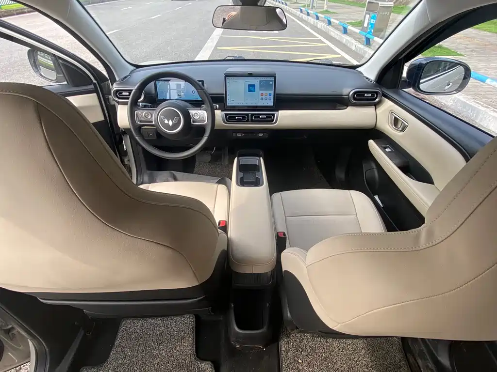 Wuling BinguoPLUS PLUS 2024 330km мест