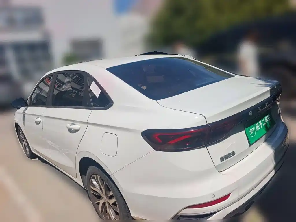 Geely Emgrand — миниатюра 25
