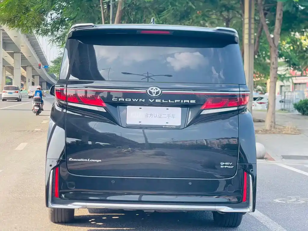 Toyota Vellfire — миниатюра 4