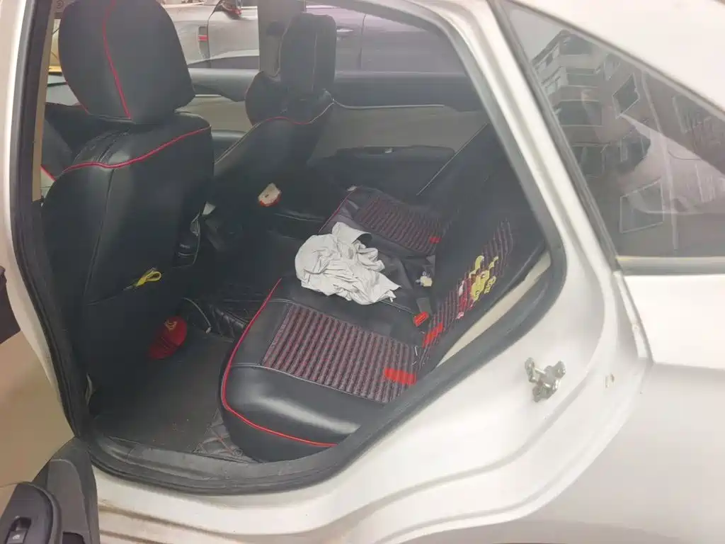 Buick Excelle — миниатюра 13