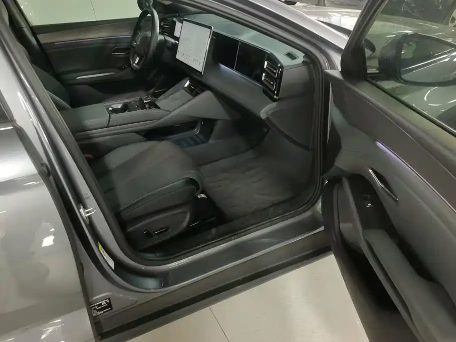 BYD Qin L — миниатюра 8
