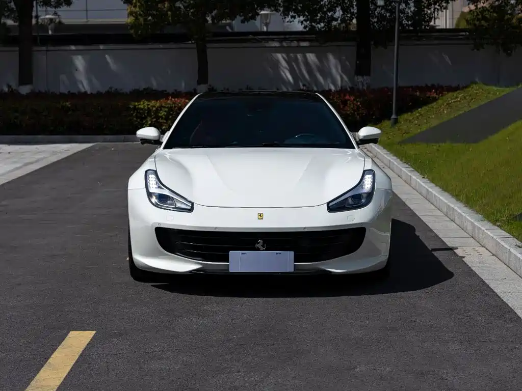 Ferrari GTC4Lusso — миниатюра 2