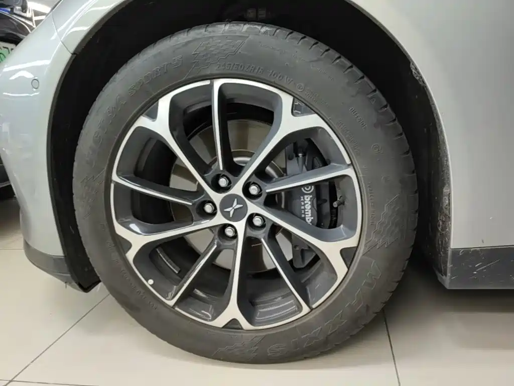 XPeng P7 — миниатюра 23