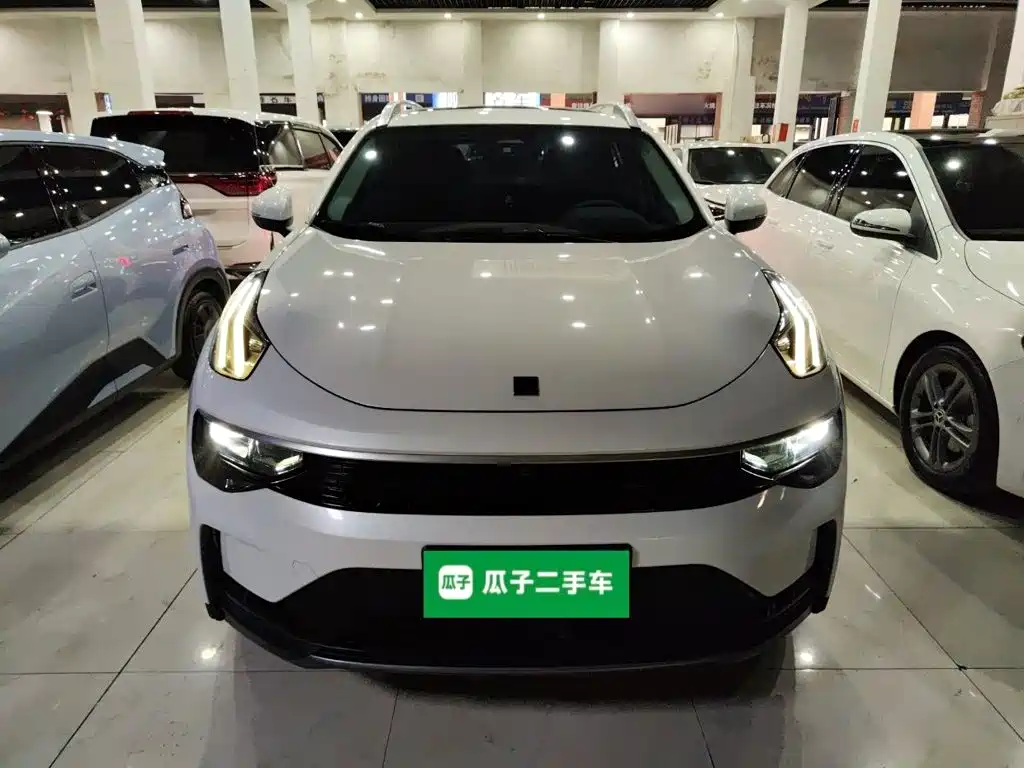Lynk & Co 01 — миниатюра 3