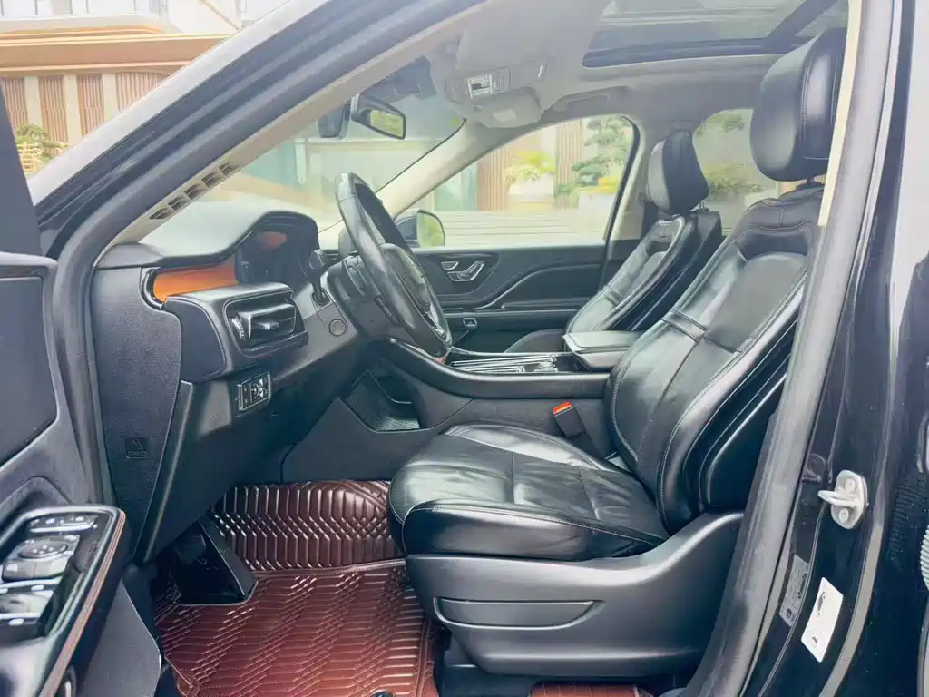 Lincoln Aviator — миниатюра 5