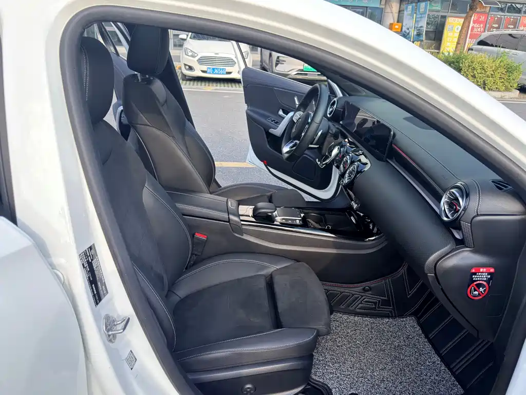 Mercedes-Benz A-Class — миниатюра 11