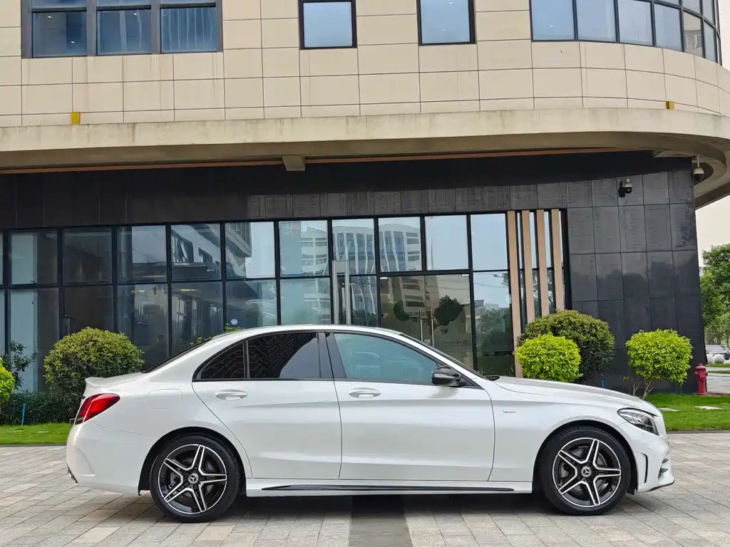 Mercedes-Benz C-Class — миниатюра 4
