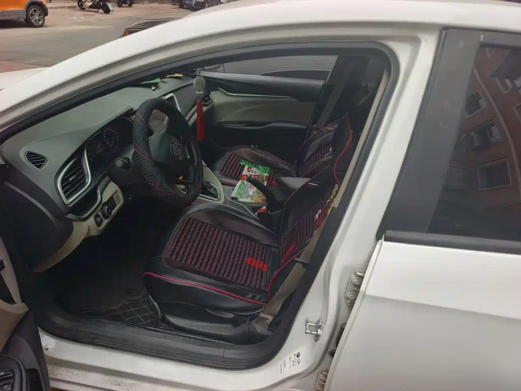 Buick Excelle — миниатюра 11
