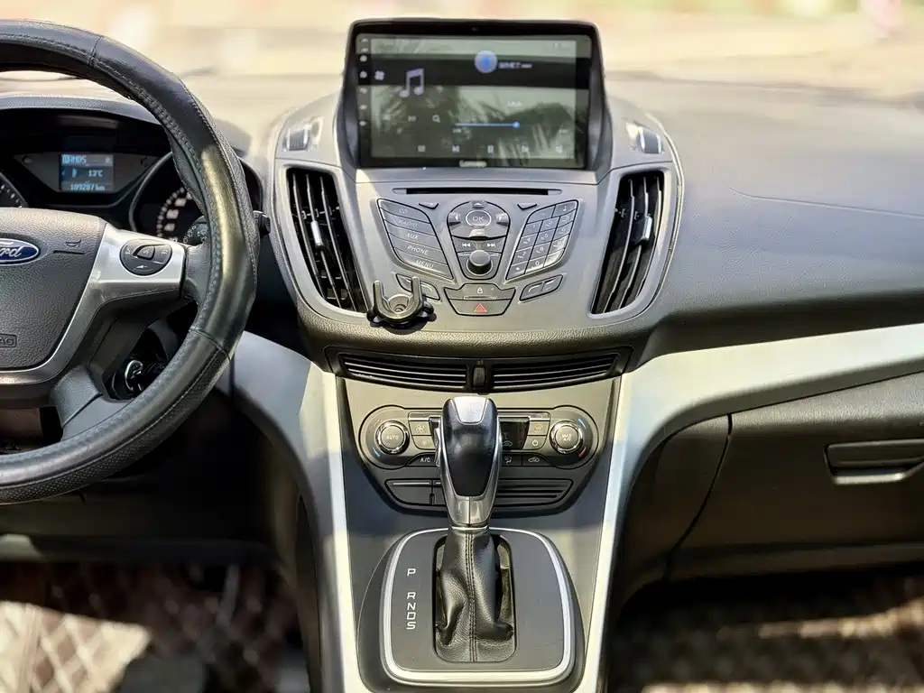 Ford Kuga — миниатюра 9
