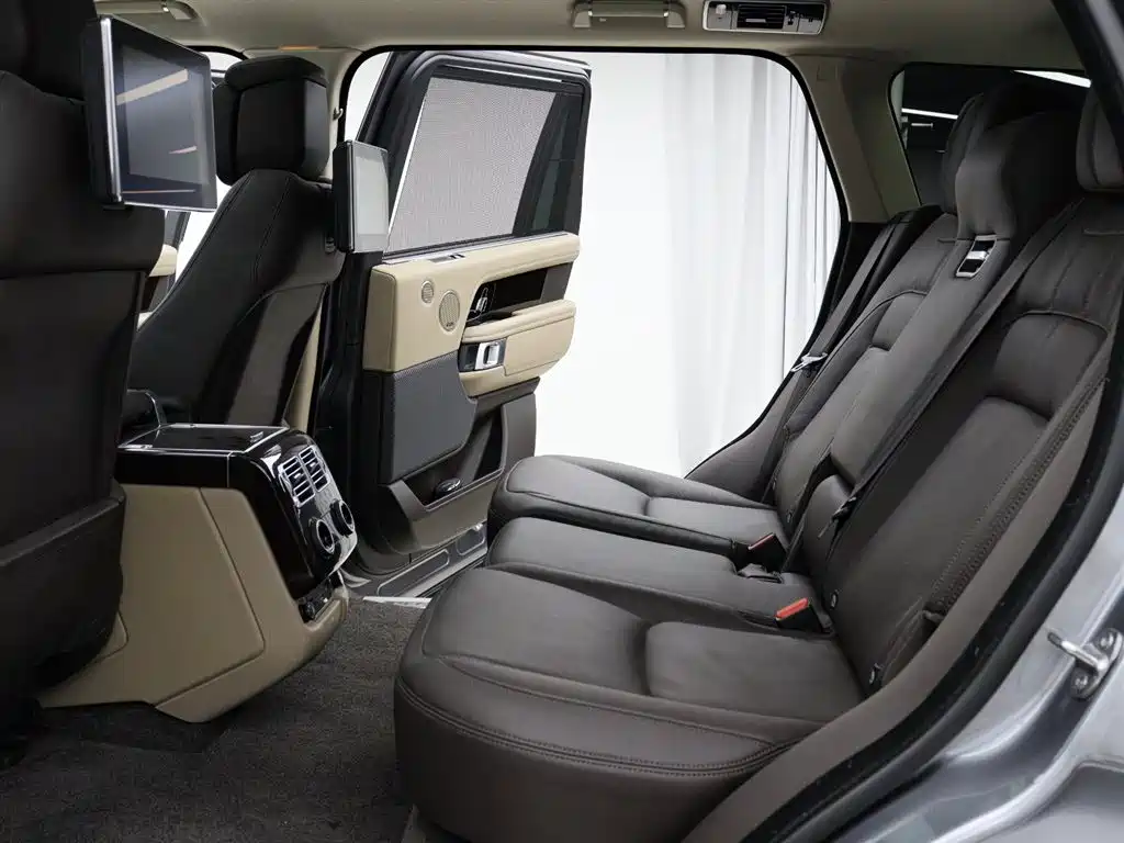 Land Rover Range Rover 2022 3.0 L6 400PS