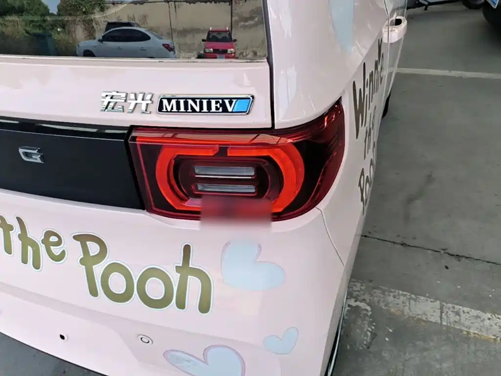 Wuling MINIEV — миниатюра 8