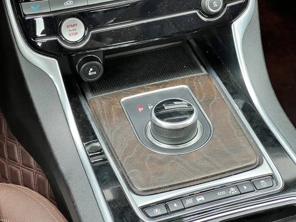 Jaguar XFL XFL 2.0T 250PS Luxury Edition, фото 16