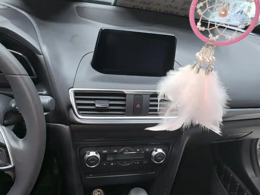 Mazda 3 Axela — миниатюра 13