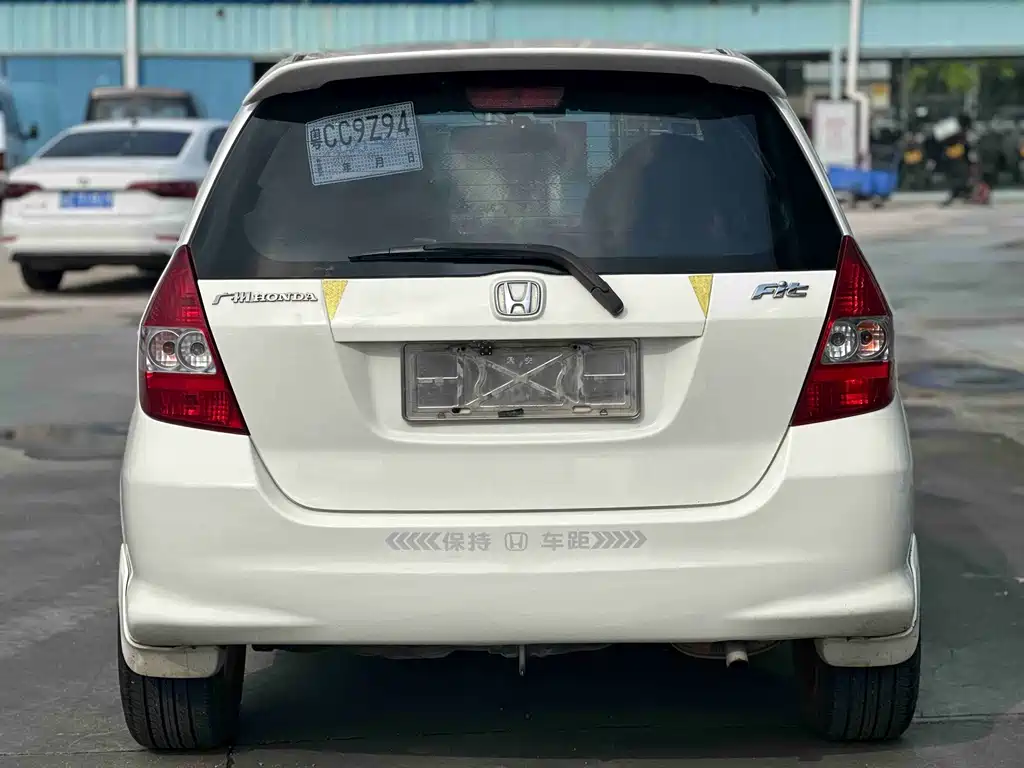 Honda Fit — миниатюра 6