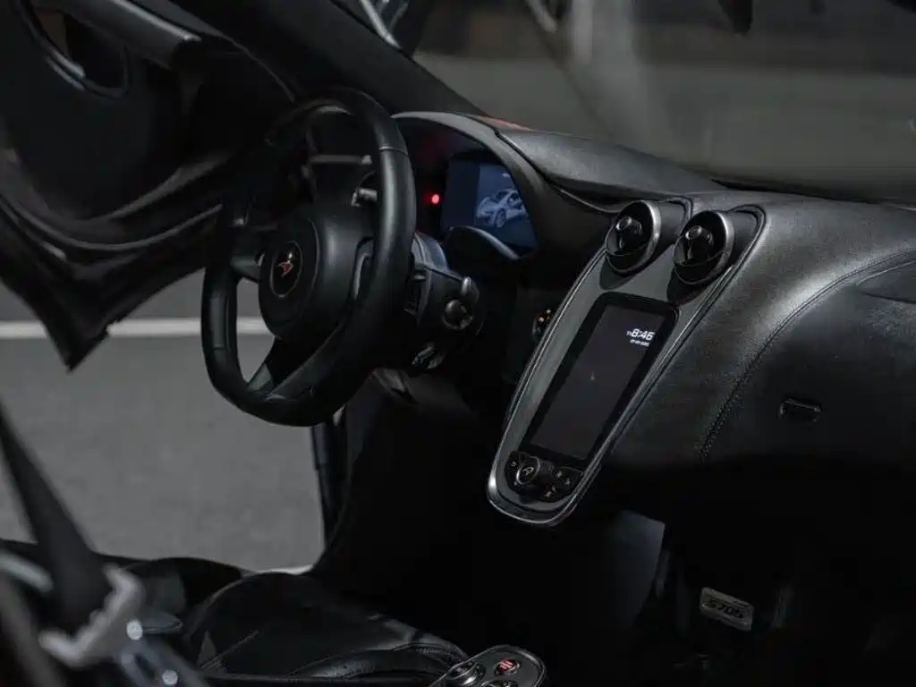McLaren 570 — миниатюра 11