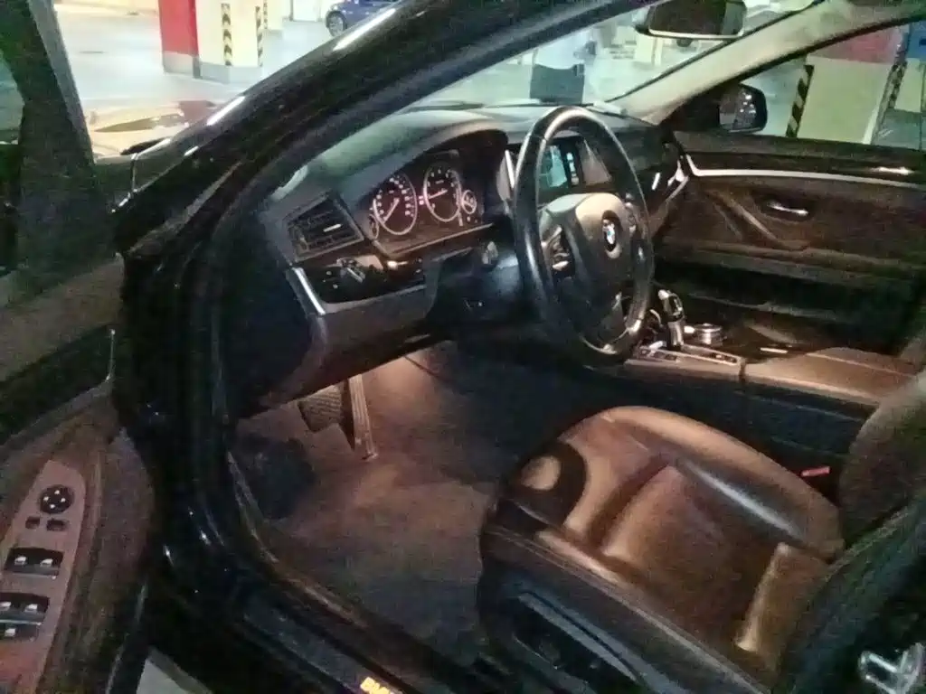 BMW 5 Series — миниатюра 14