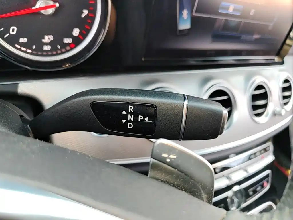 Mercedes-Benz E-Class — миниатюра 19