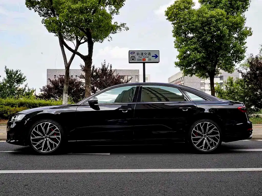 Audi S8 — миниатюра 8