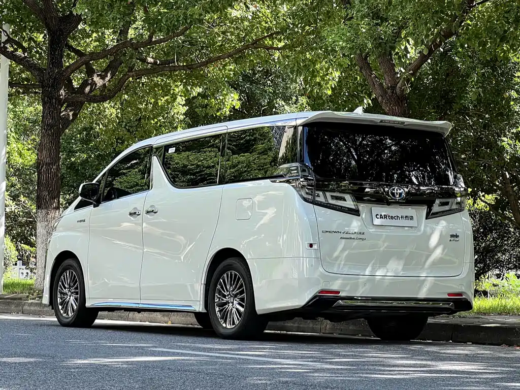 Toyota Vellfire — миниатюра 6