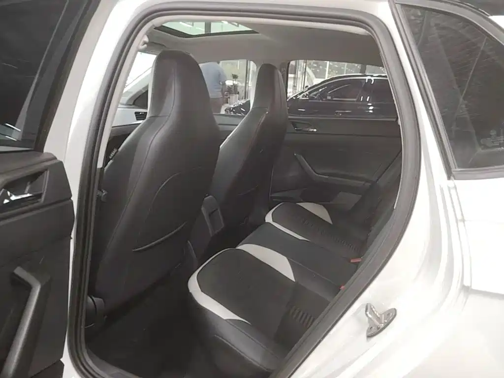 Volkswagen Polo — миниатюра 17