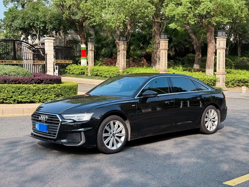 Audi A6L 2022