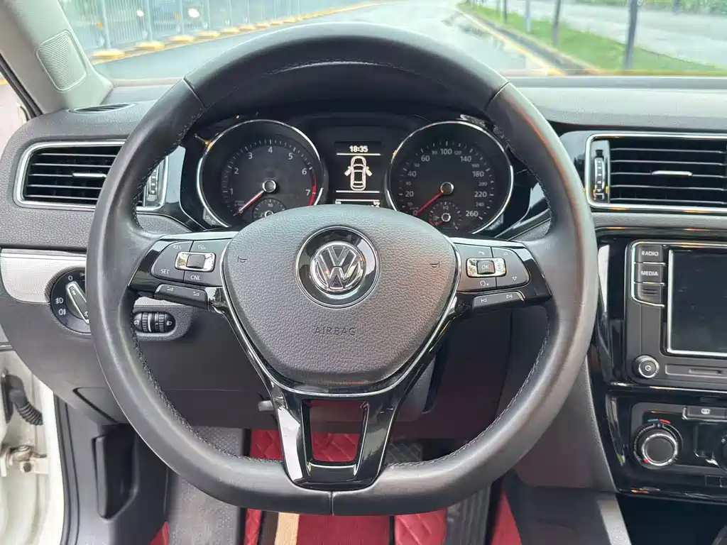 Volkswagen Sagitar 2018 280TSI DSG