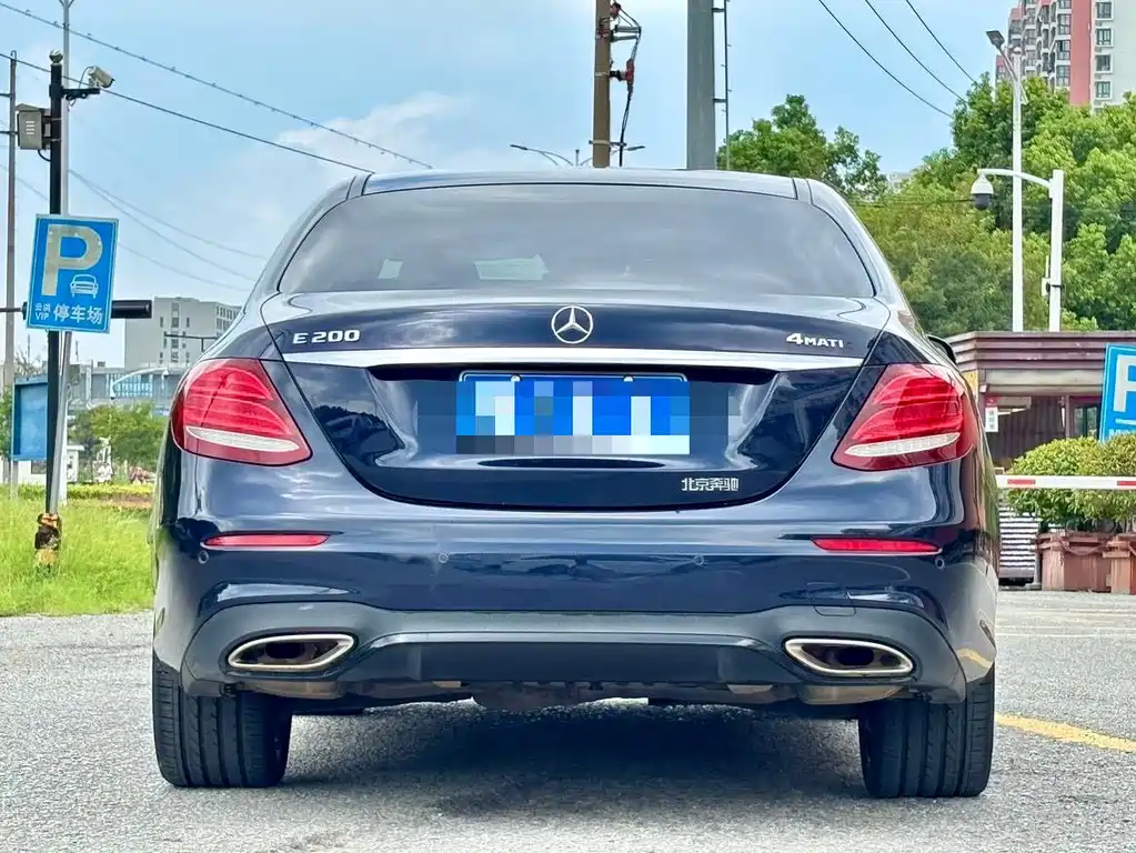 Mercedes-Benz E-Class — миниатюра 20