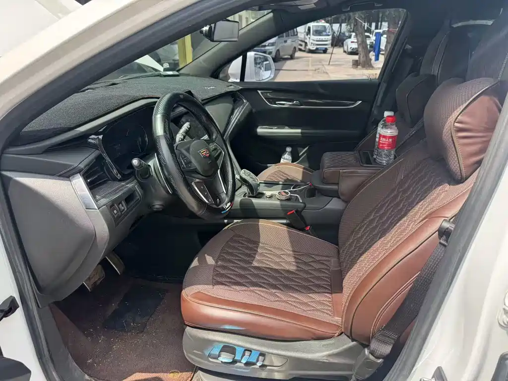 Cadillac XT5 — миниатюра 6