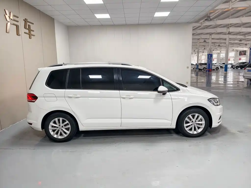 Volkswagen Touran — миниатюра 8