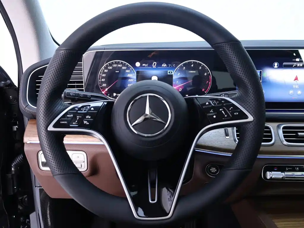 Mercedes-Benz GLE (Import) — миниатюра 16