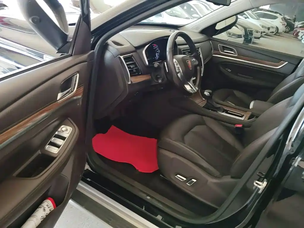 Roewe RX8 — миниатюра 16