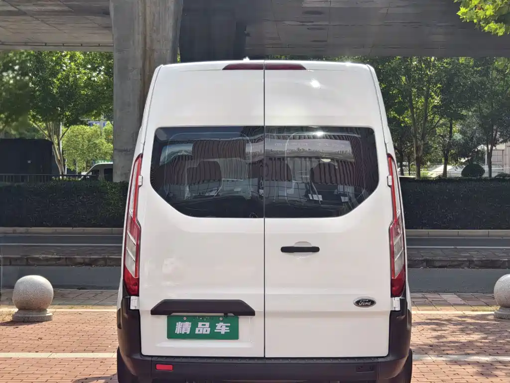 Ford Transit — миниатюра 5