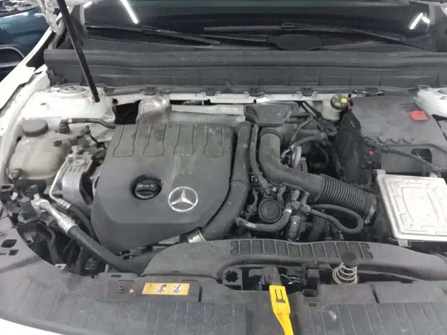 Mercedes-Benz GLB — миниатюра 10