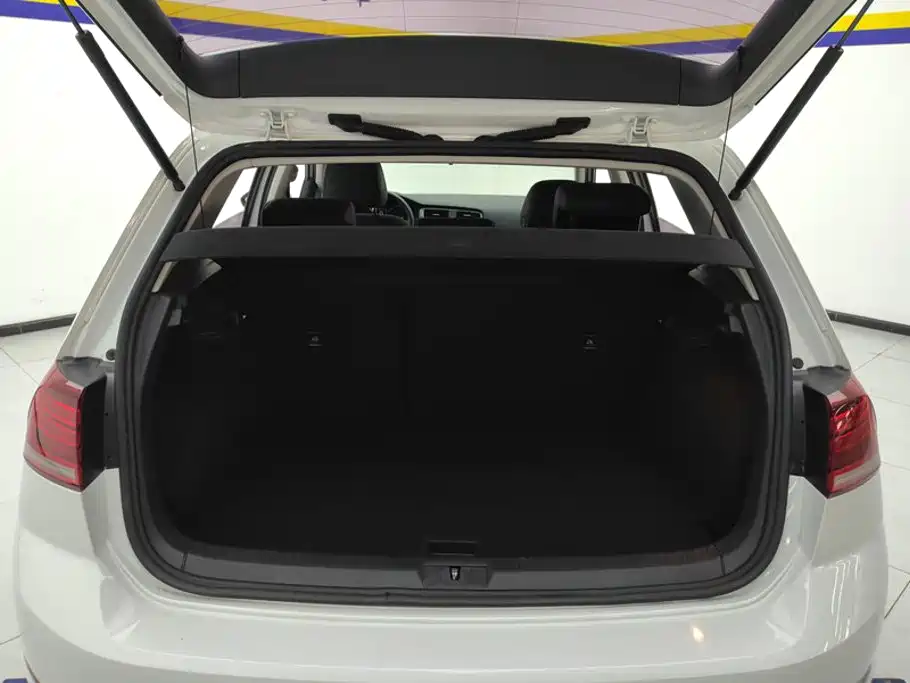Volkswagen Golf — миниатюра 4